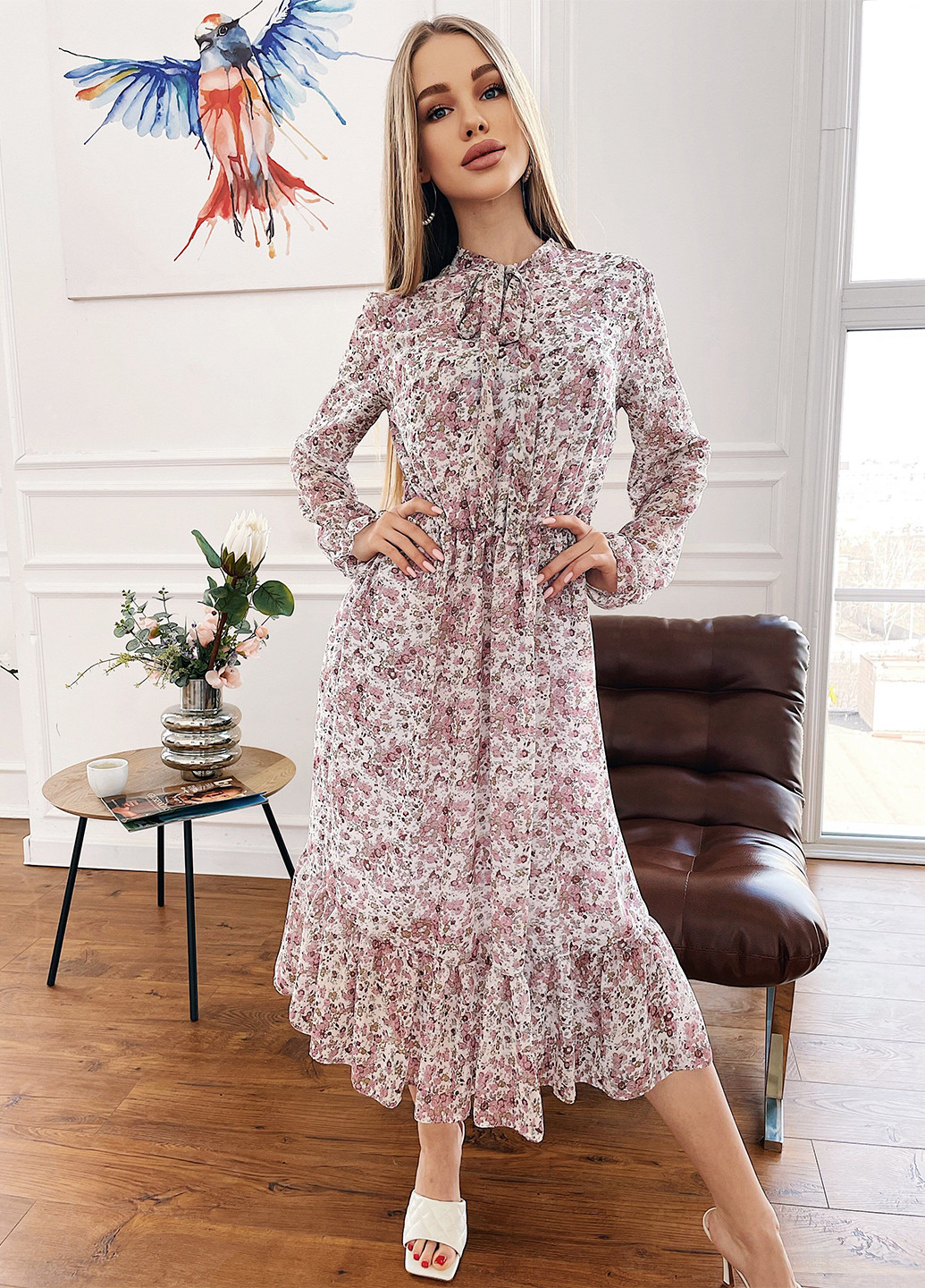 Светло-розовое кэжуал платье Larionoff с цветочным принтом