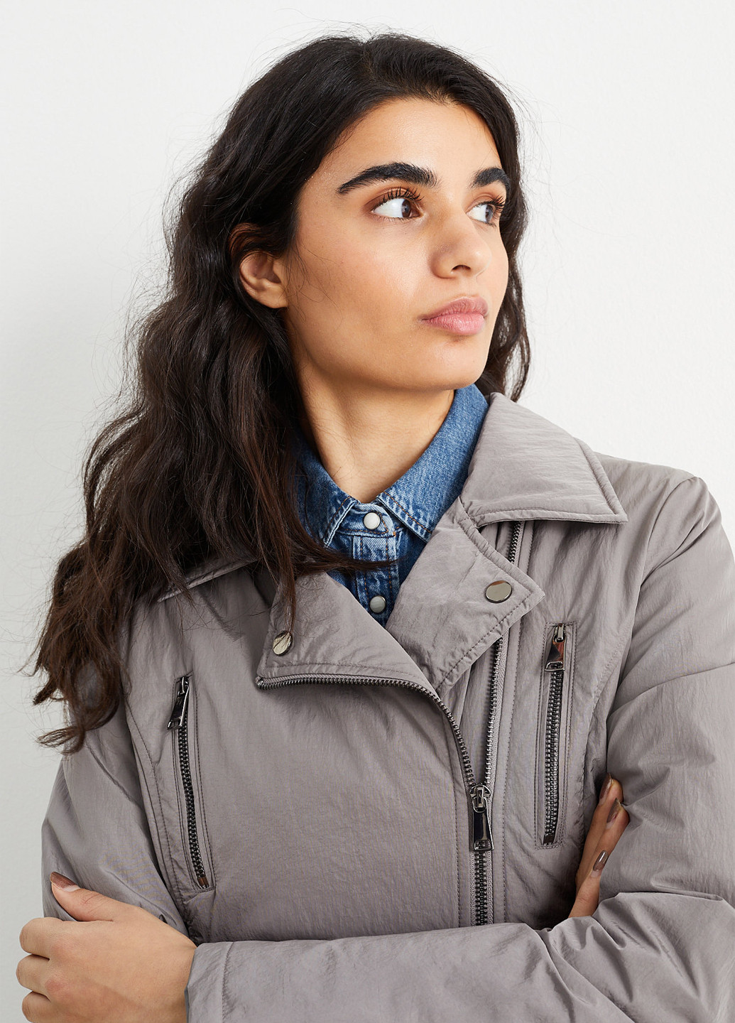 Серая демисезонная куртка косуха C&A