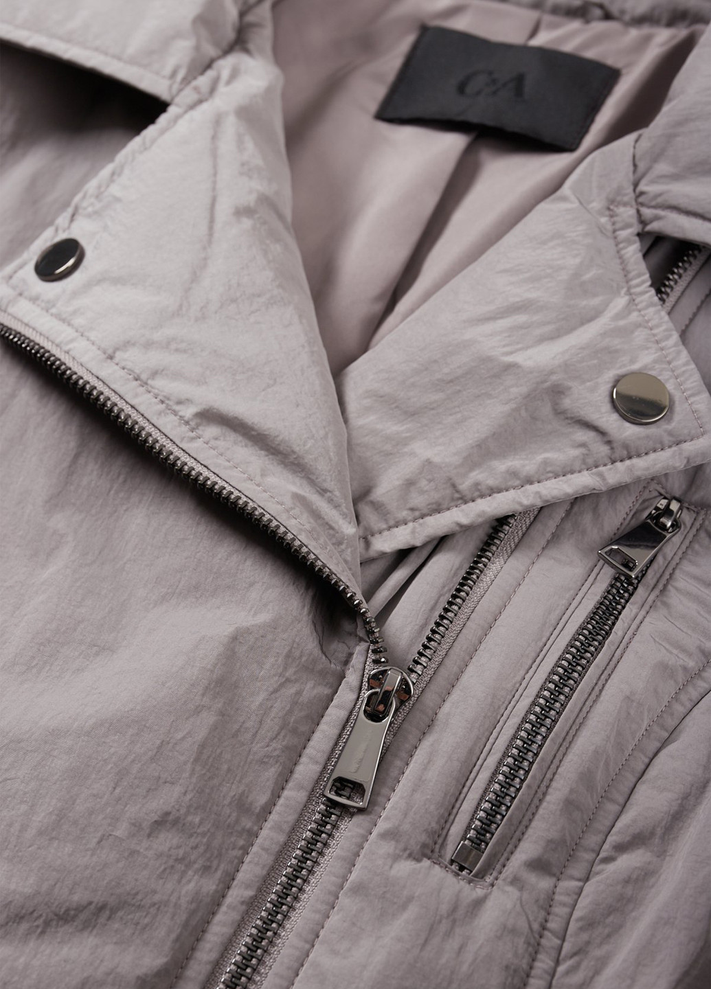 Серая демисезонная куртка косуха C&A