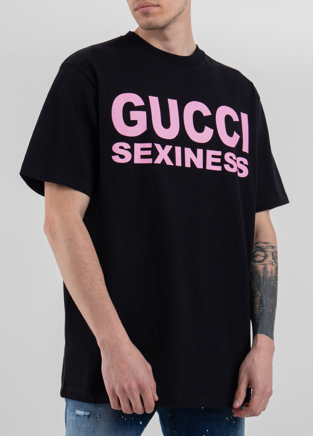 Черная белая футболка с принтом Gucci