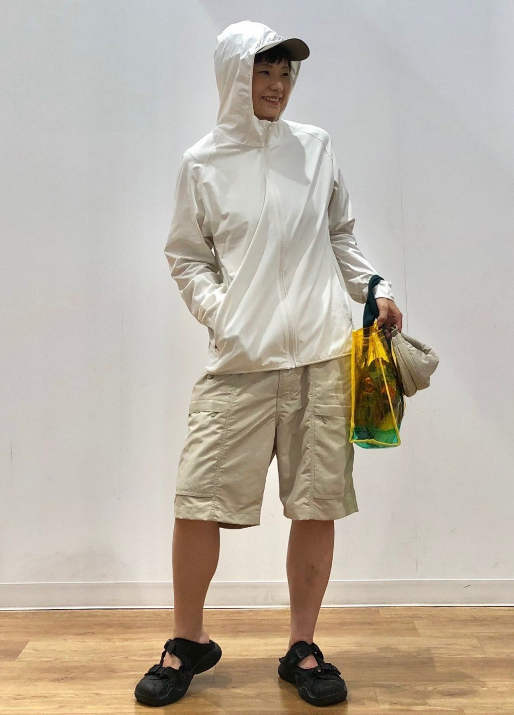 Ветровка Uniqlo (354489211)