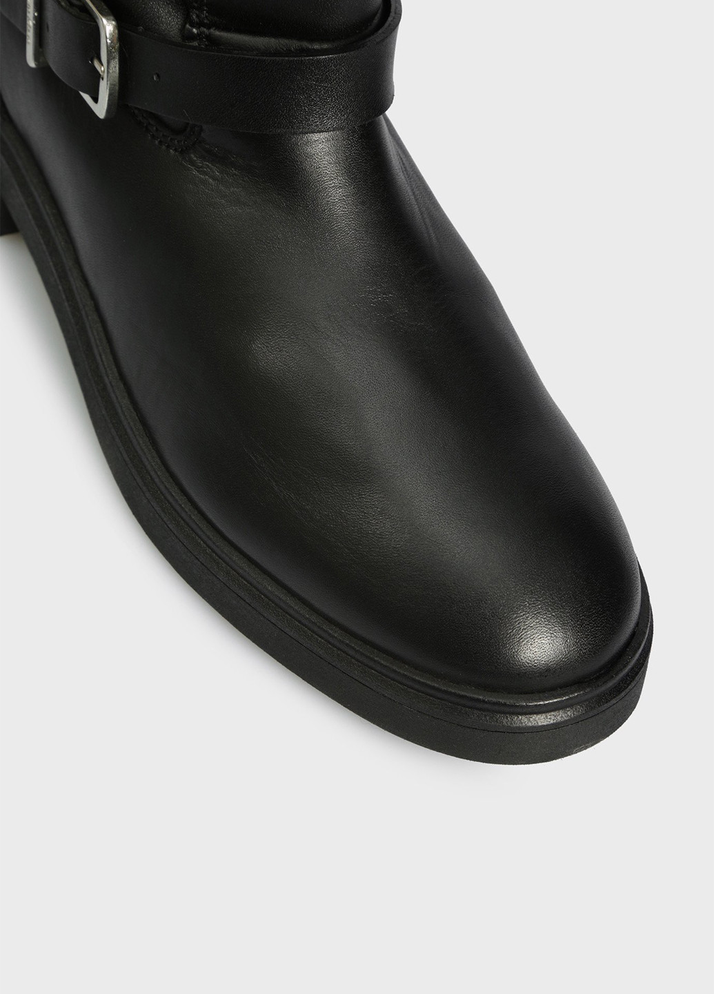 Черные осенние полусапоги Calvin Klein