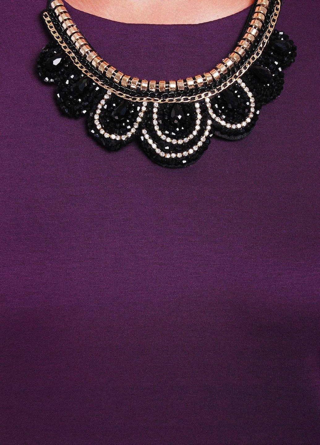 Фиолетовое кэжуал платье с колье ленси фиолетовое Tatiana однотонное