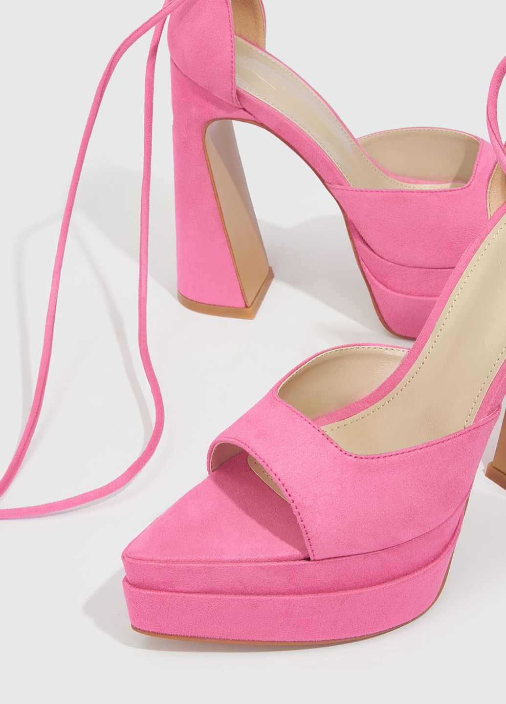 Розовые босоножки SHEIN на завязках со шнуровкой
