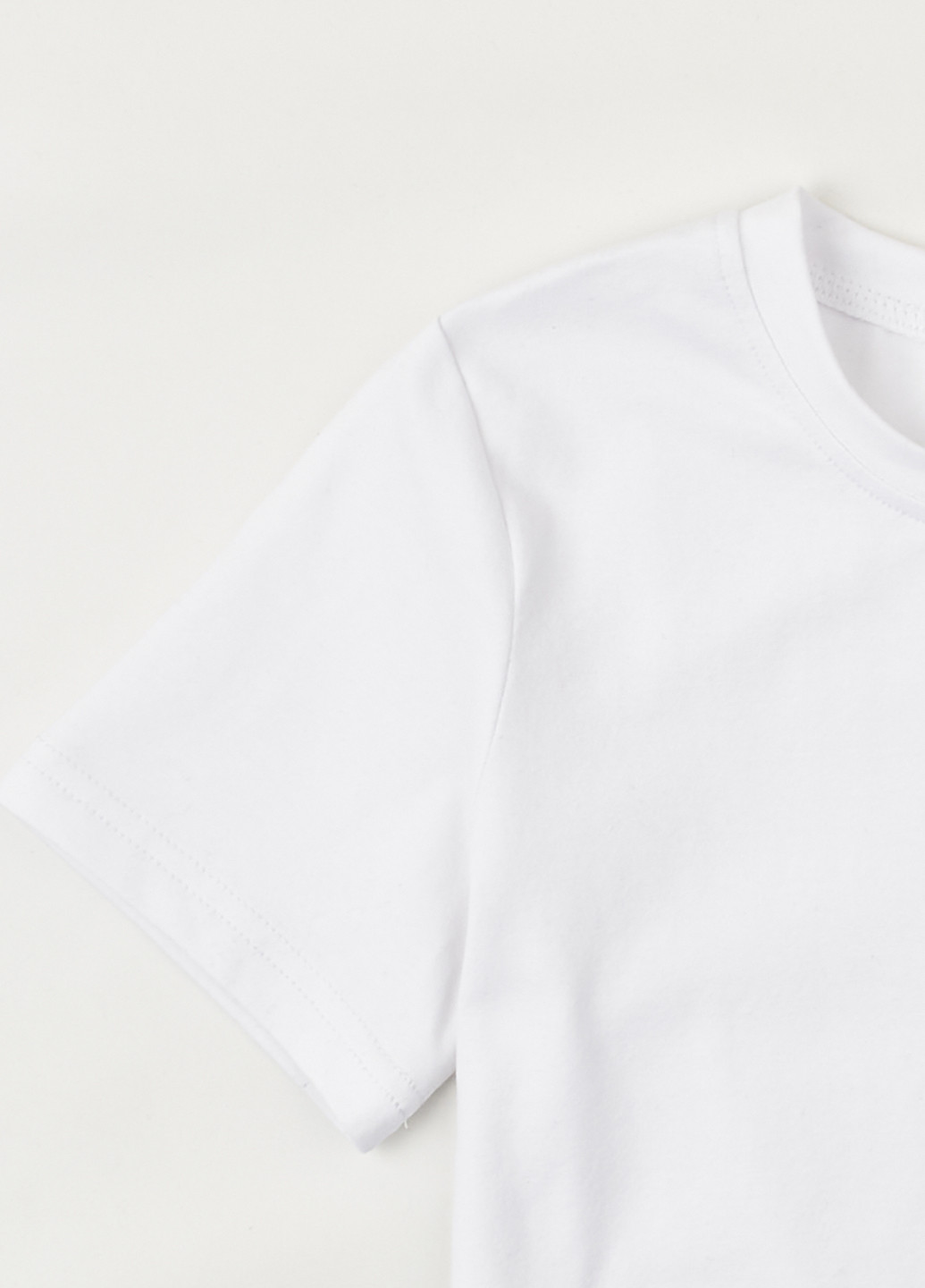 Белая демисезонная футболка Garnamama