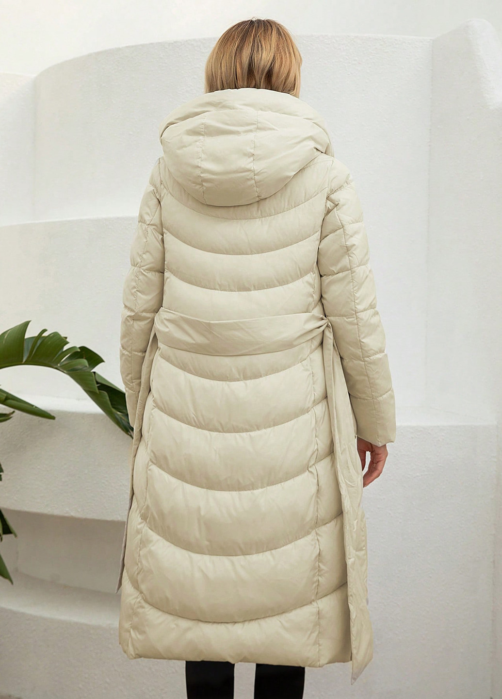 Бежевая зимняя куртка SHEIN