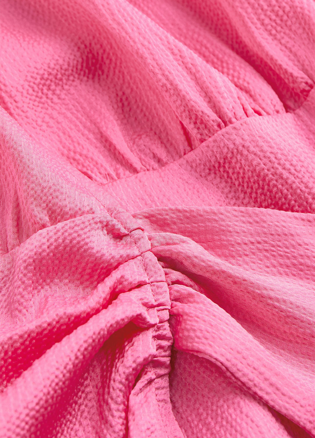 Розовое кэжуал платье на запах H&M однотонное