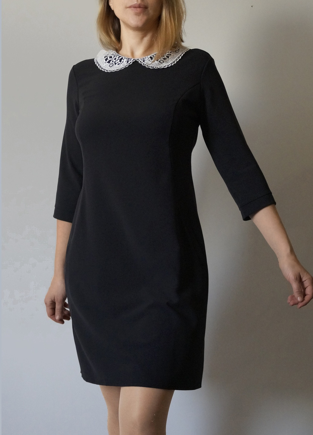 Черное деловое классическое платье с воротником ITSMINE однотонное