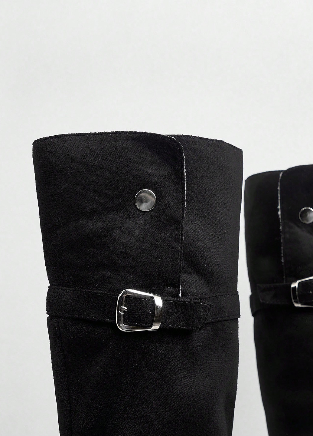 Осенние сапоги ботфорты SHEIN с заклепками, с пряжкой