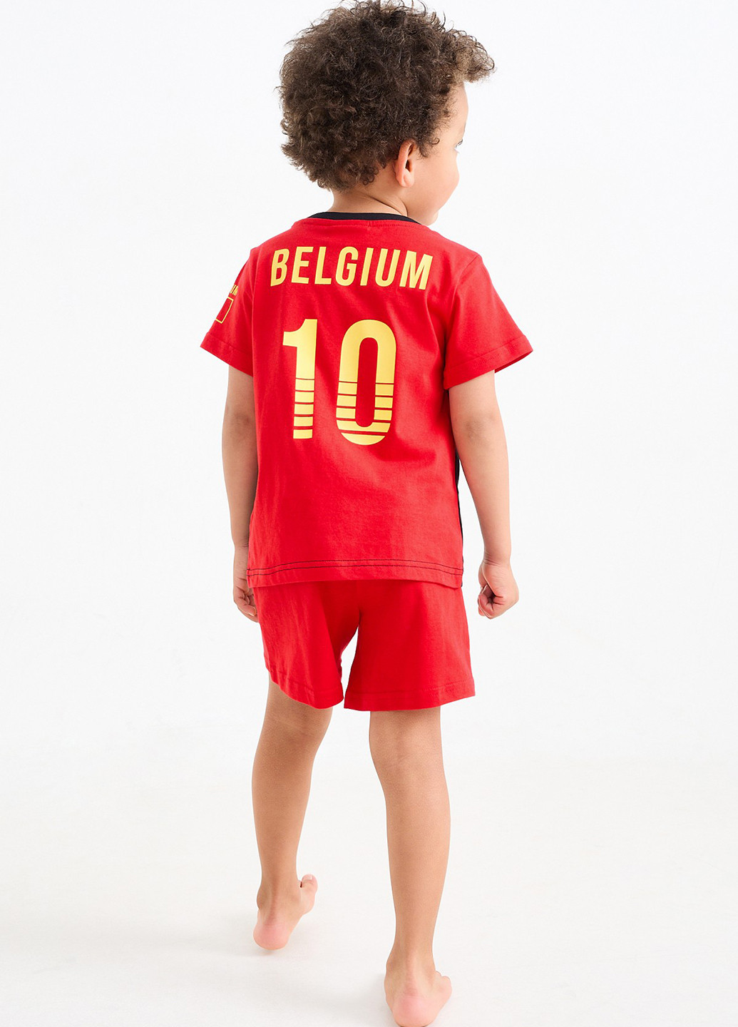 Комбинированный летний комплект (футболка, шорты) C&A