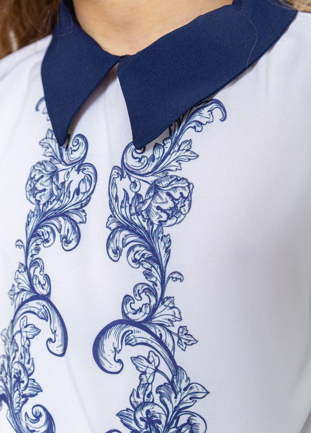 Белая с орнаментом блузка Ager демисезонная