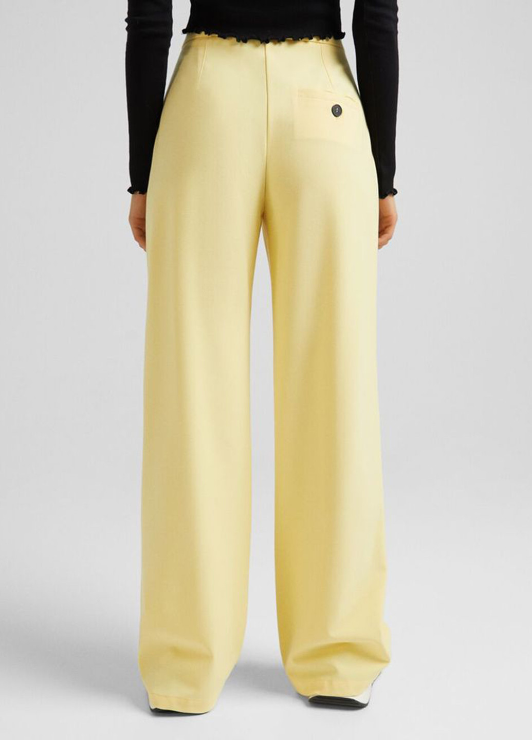 Желтые кэжуал демисезонные прямые брюки Bershka