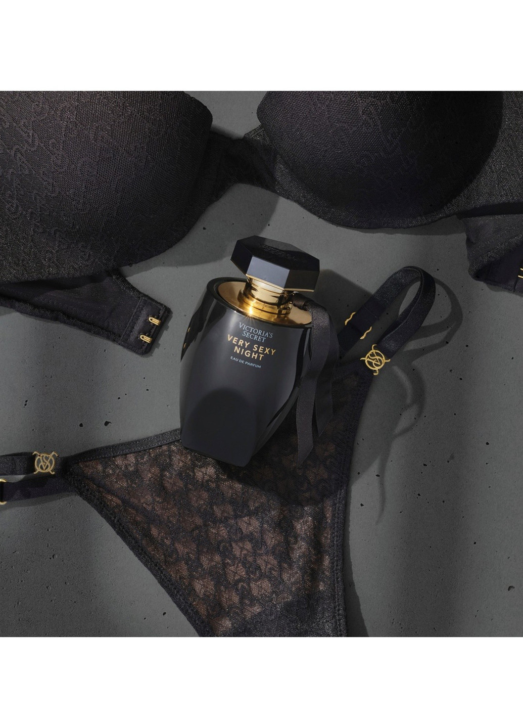 Чорний бюстгальтер Victoria's Secret з кісточками поліамід