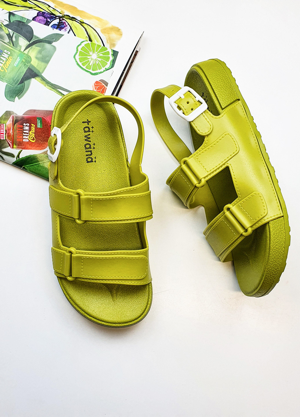 Пляжні жіночі сандалі модні салатові зелені 38 Fashion (230370288)