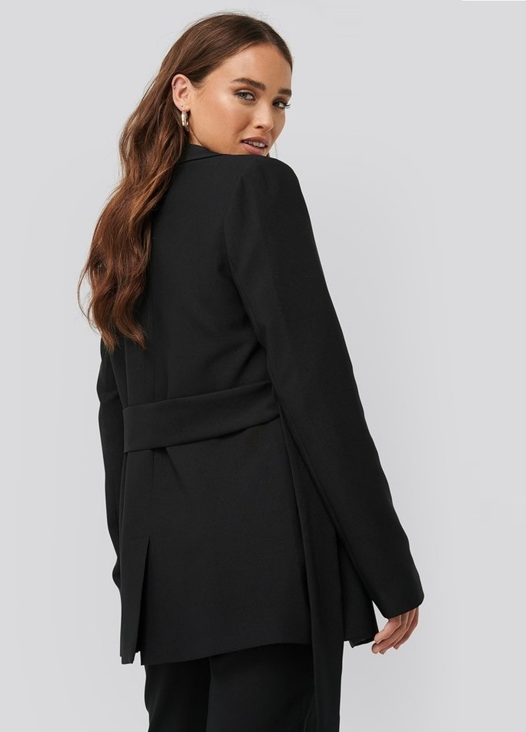Черный женский пиджак оверсайз с завязками спереди NA-KD -