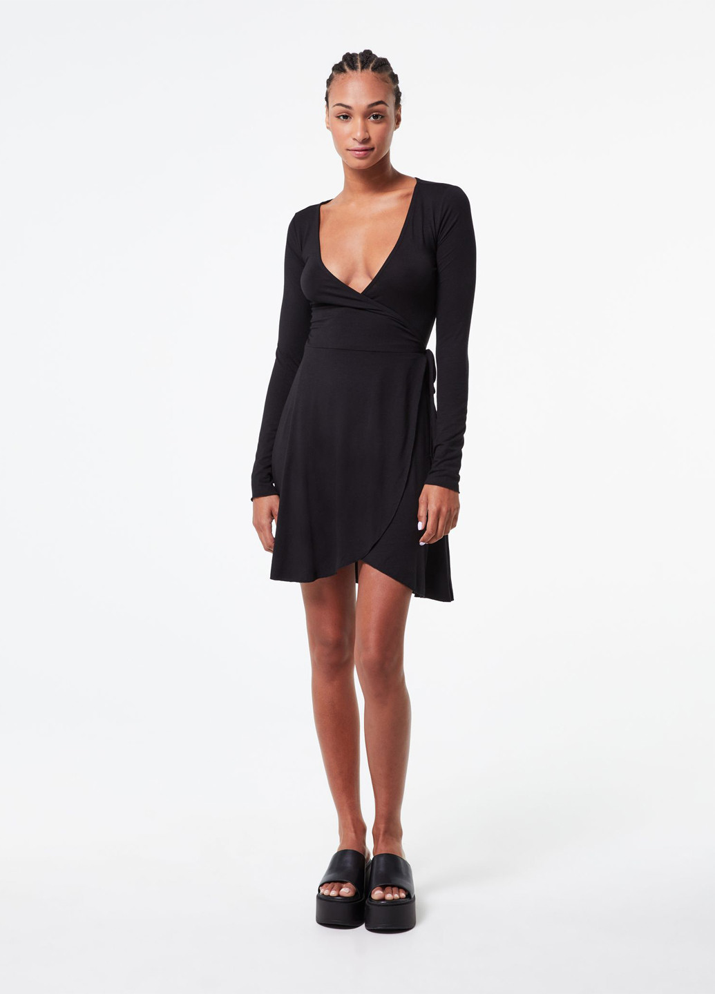 Чорна кежуал сукня на запах Jennyfer однотонна