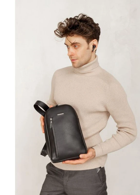 Кожаный мужской рюкзак (сумка-слинг) на одно плечо Chest Bag черный BlankNote (235752582)