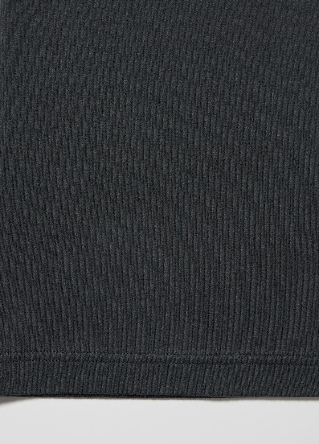Темно-серая футболка Uniqlo