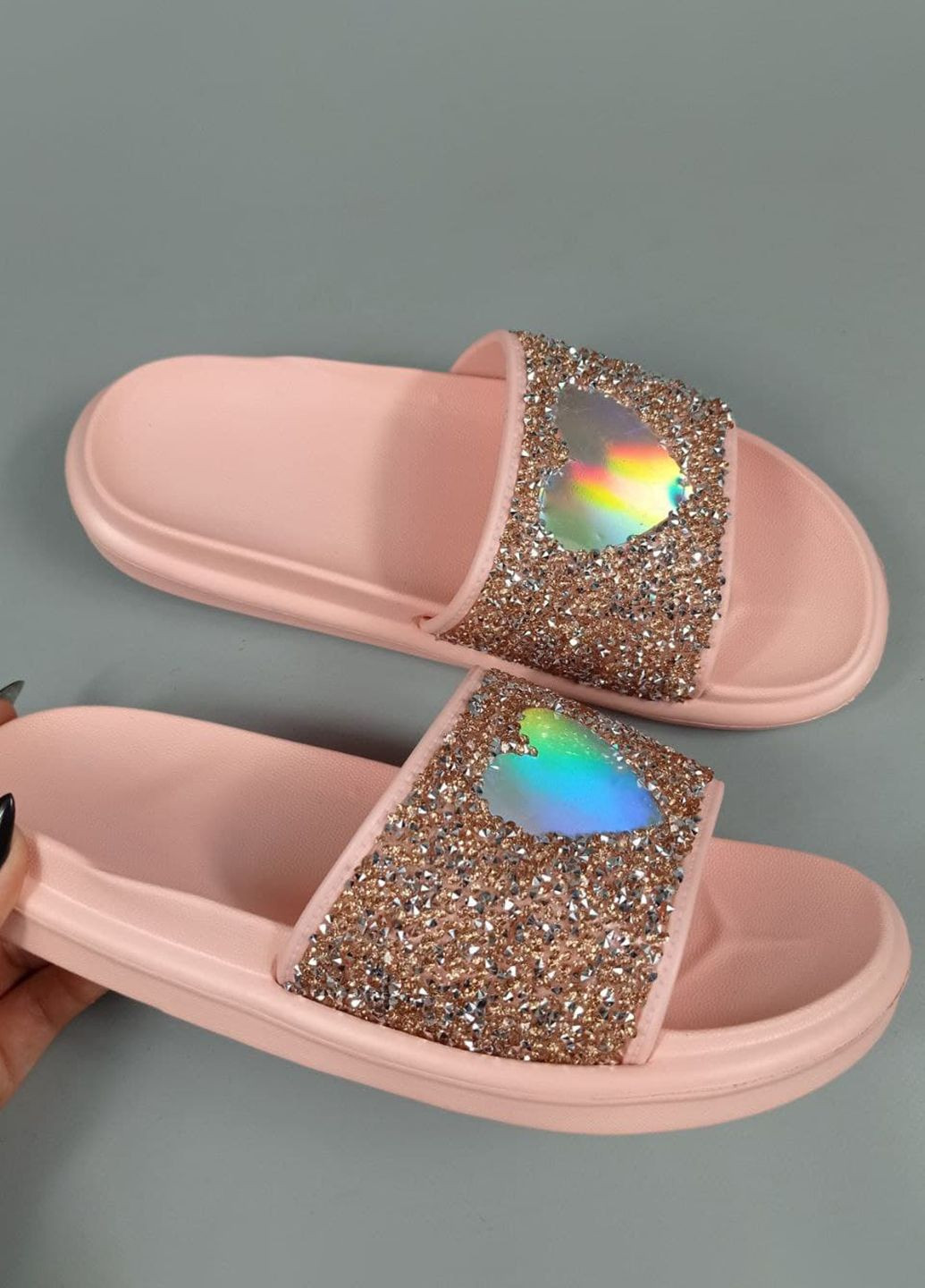 Розовые шлепанцы Progres