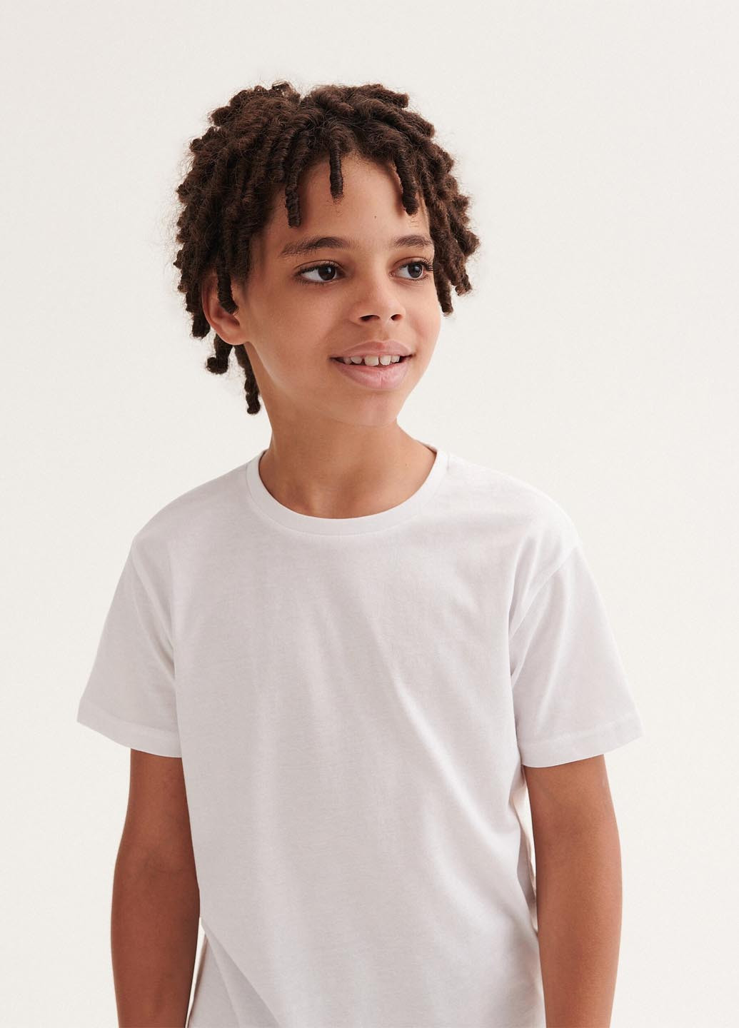 Белая летняя футболка Reserved