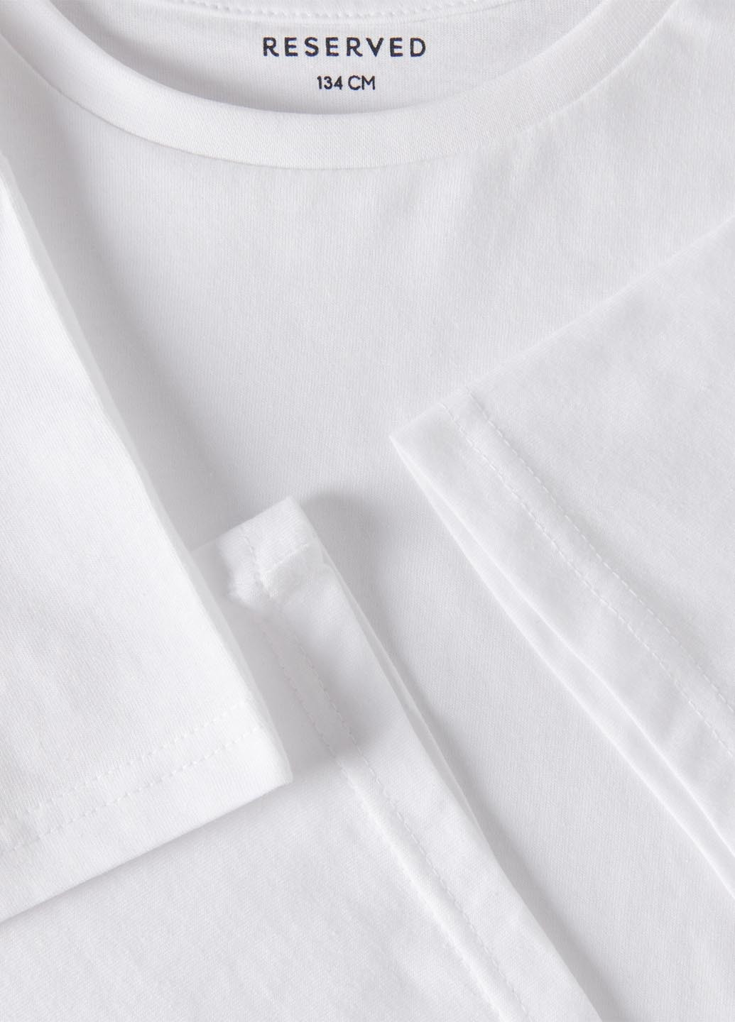 Белая летняя футболка Reserved