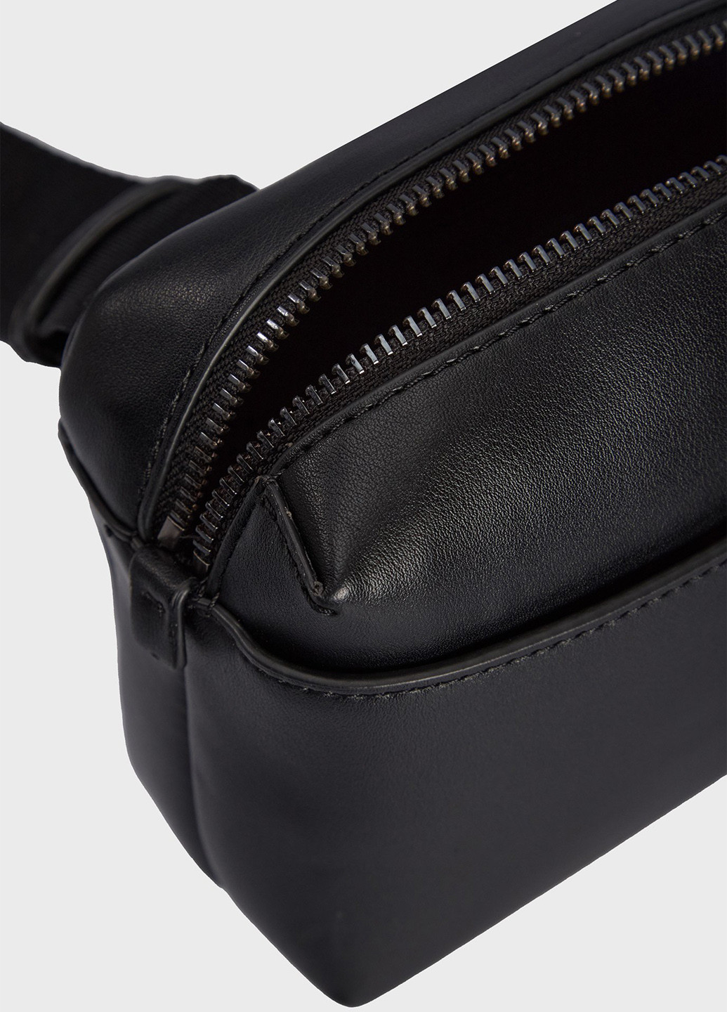 Сумка Calvin Klein (366438541)