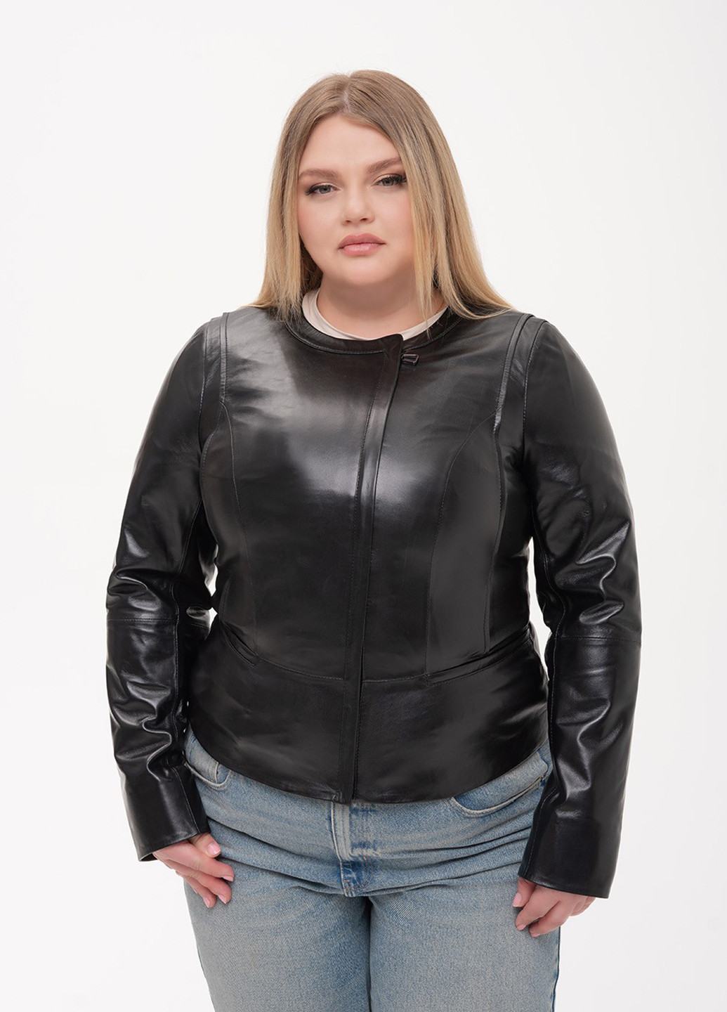 Черная демисезонная женская кожаная куртка весна Fabio Monti