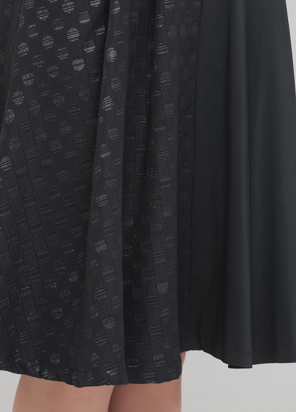 Темно-серая кэжуал в горошек юбка Peperosa клешированная