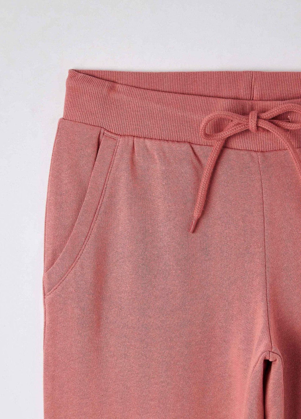 Розовые спортивные демисезонные брюки Terranova