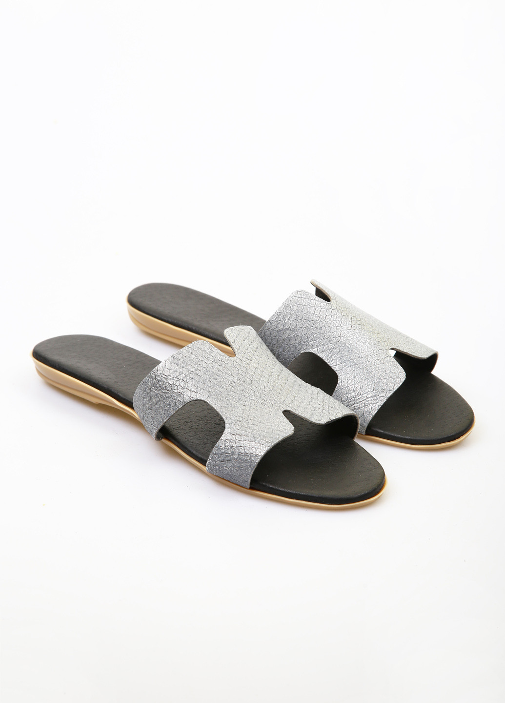 Серебристые шлепанцы No Brand