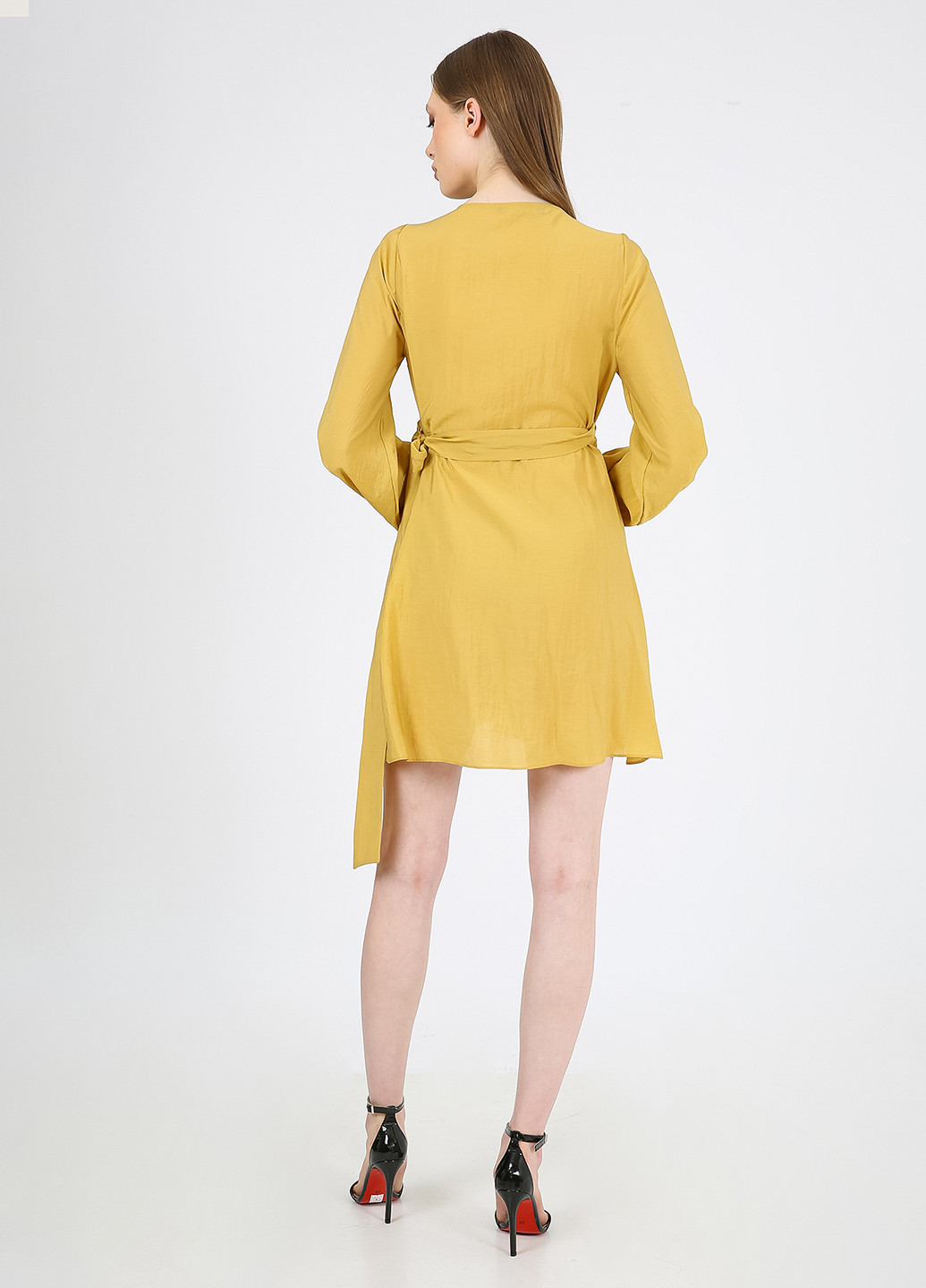 Горчичное кэжуал платье на запах Casalini однотонное