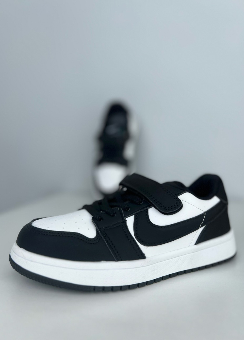 Чорно-білі осінні кросівки Paliament