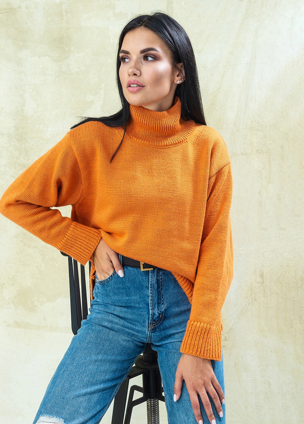 Оранжевый демисезонный свитер Larionoff