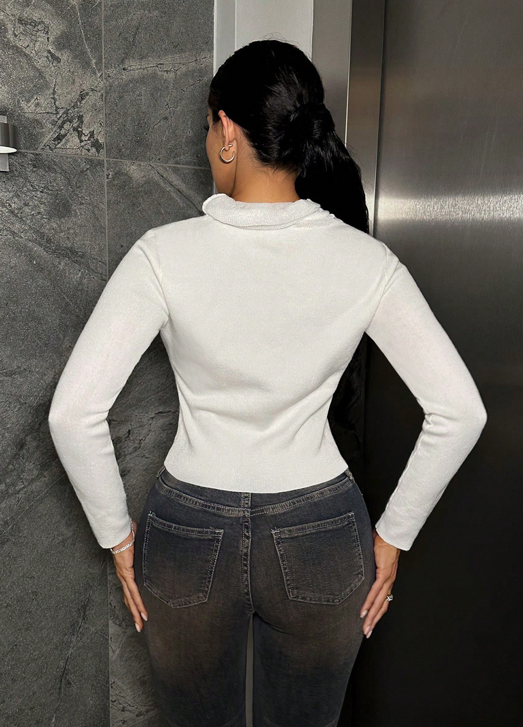 Білий демісезонний светр SHEIN