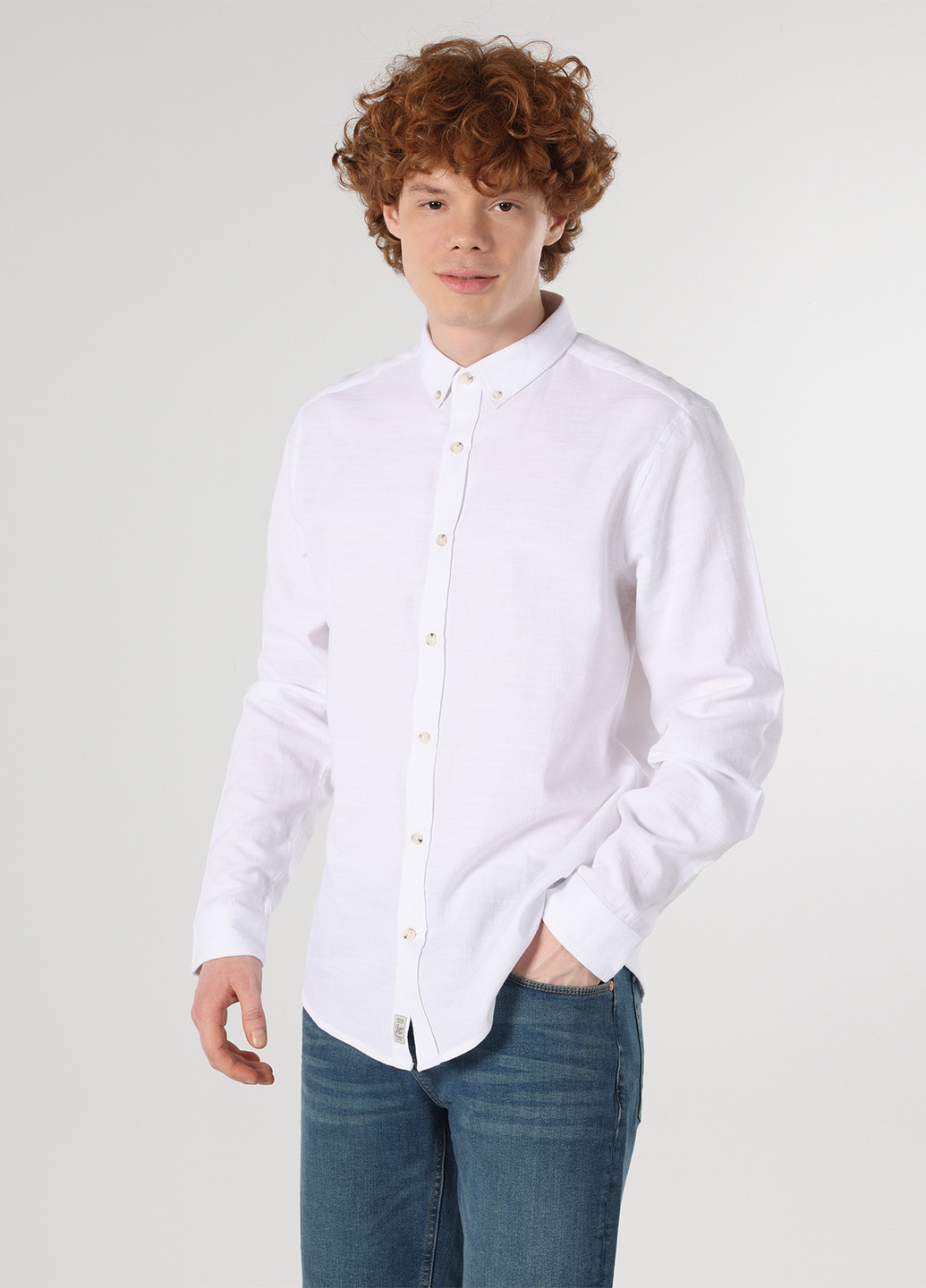 Белая кэжуал рубашка однотонная Colin's