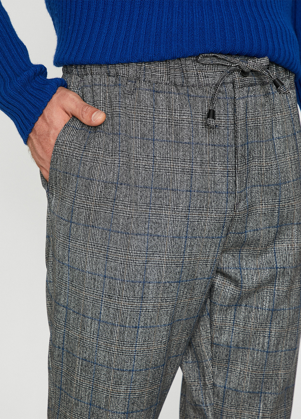 Серые классические демисезонные зауженные, укороченные брюки KOTON