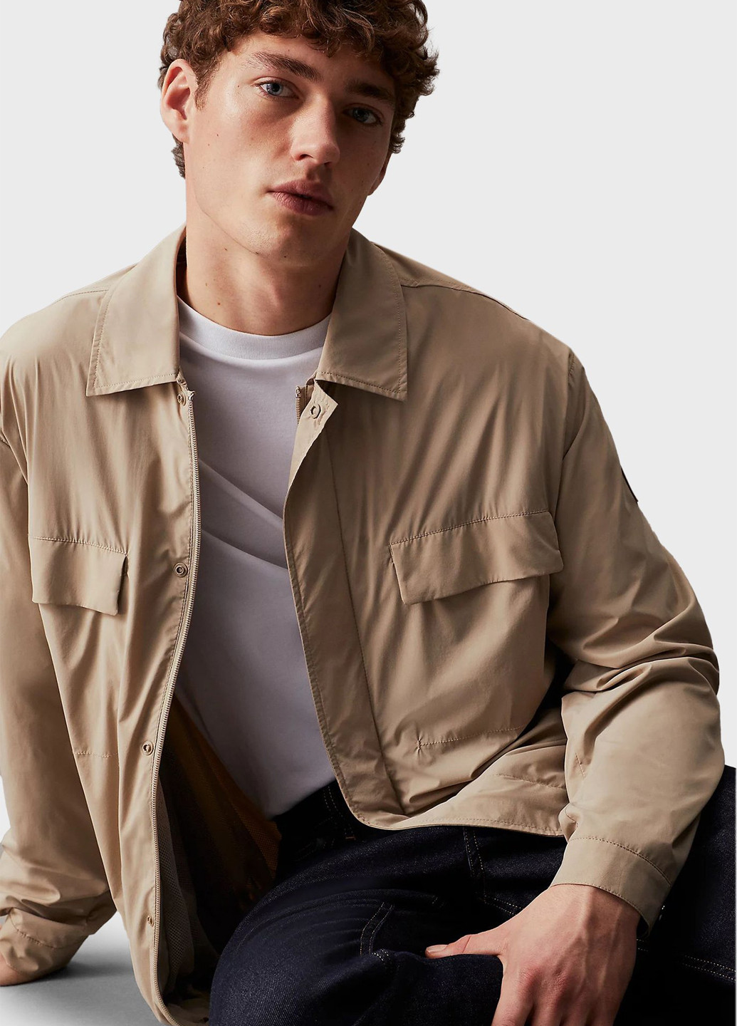 Бежевая летняя ветровка Calvin Klein
