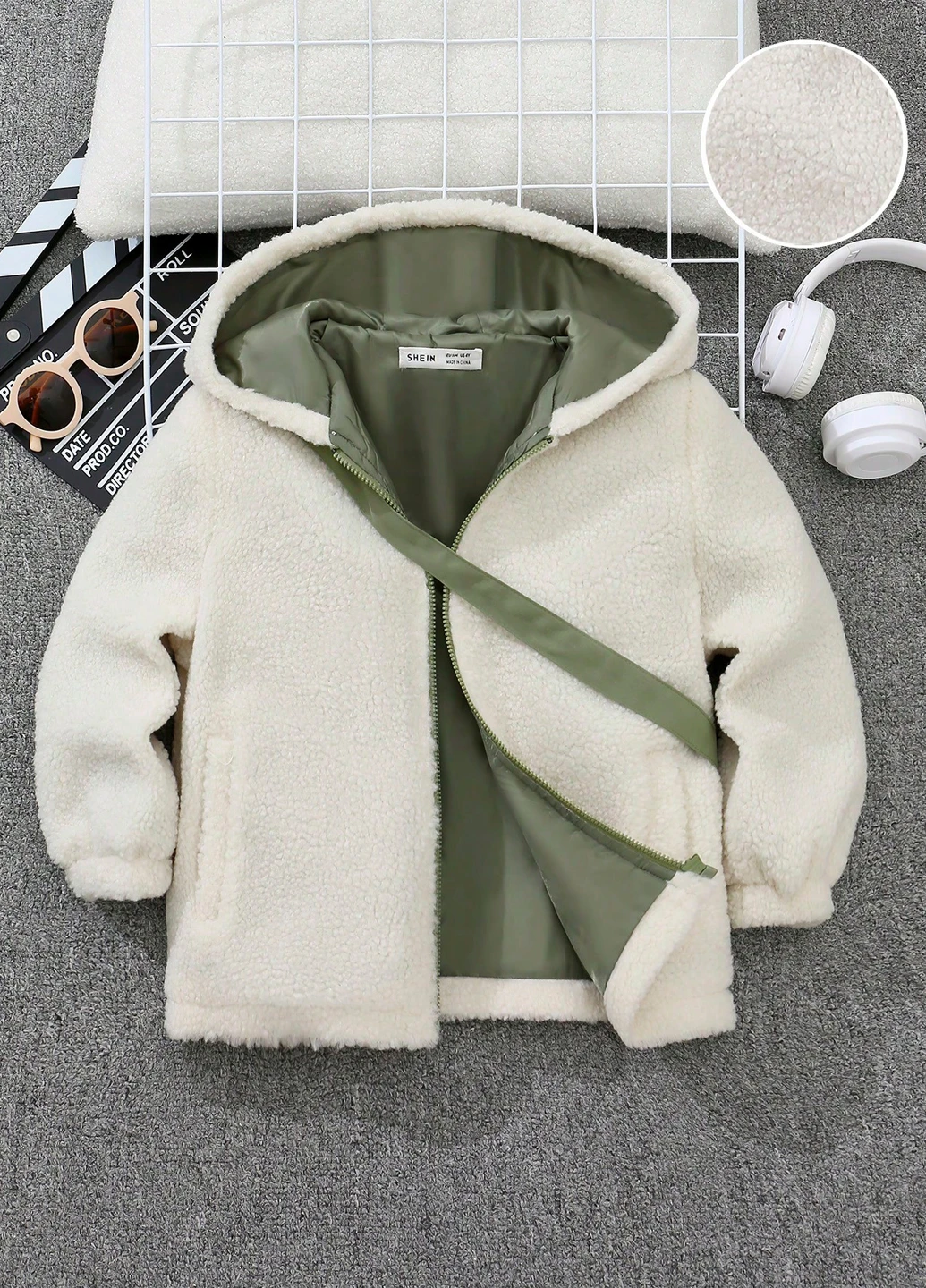 Молочная зимняя куртка SHEIN