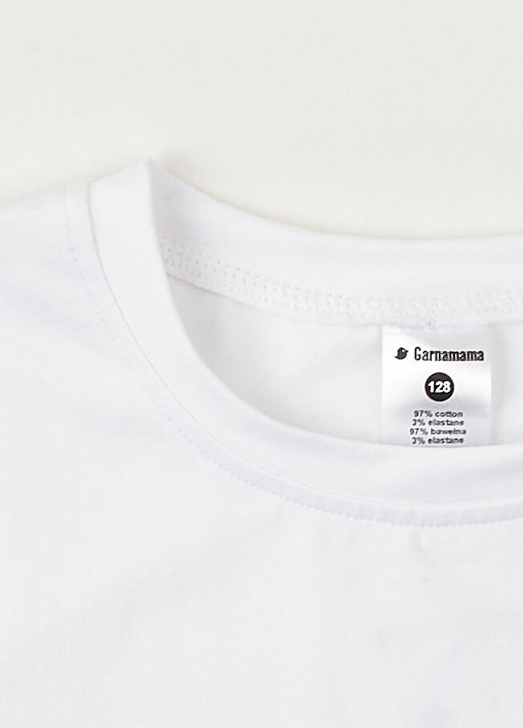 Белая летняя футболка Garnamama