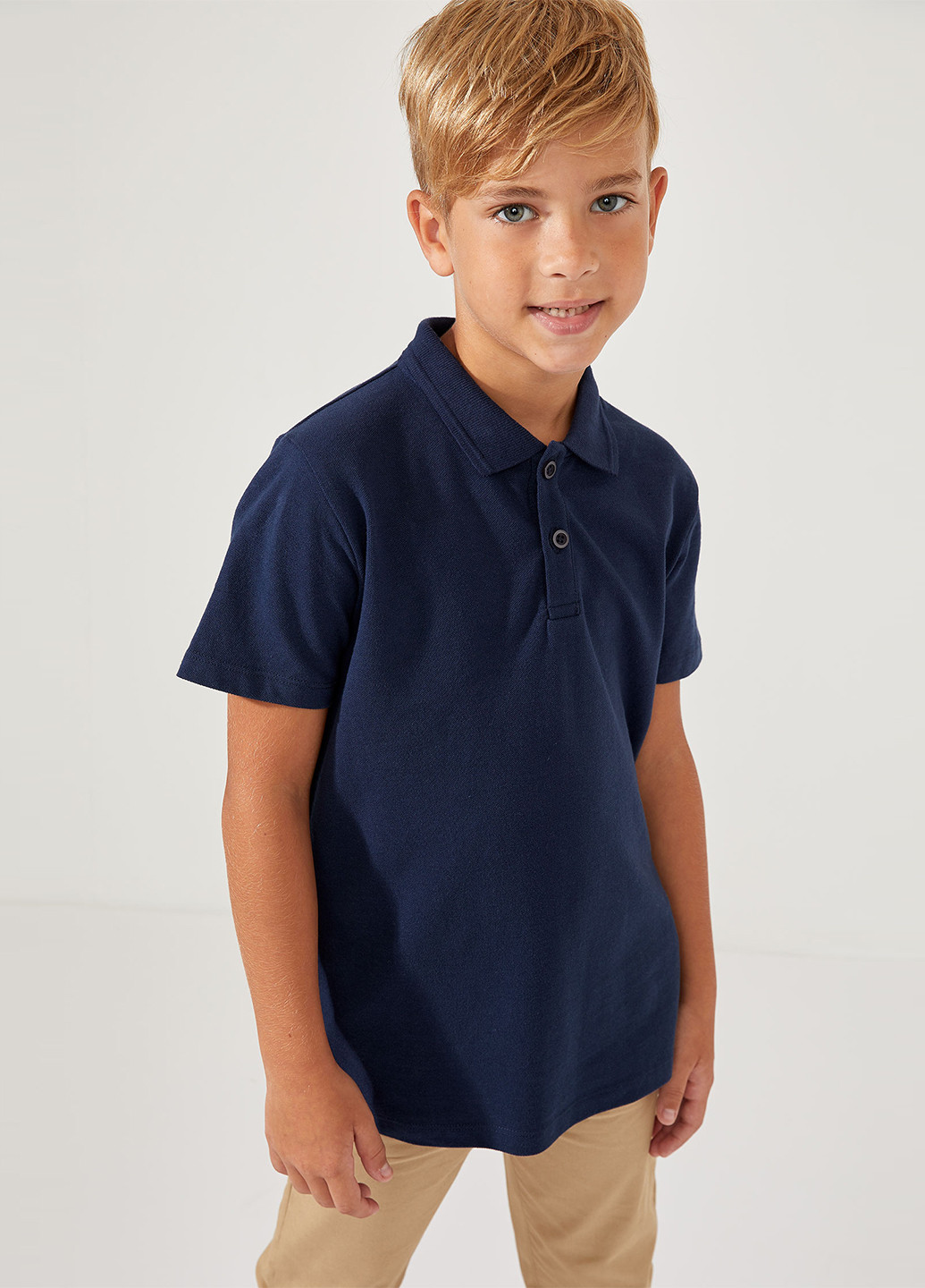 Темно-синяя детская футболка-поло для мальчика DeFacto