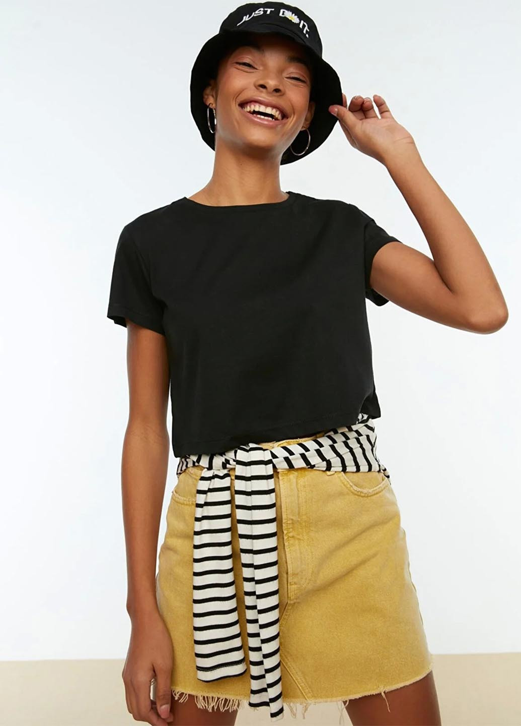 Футболка Trendyol - (329039589)