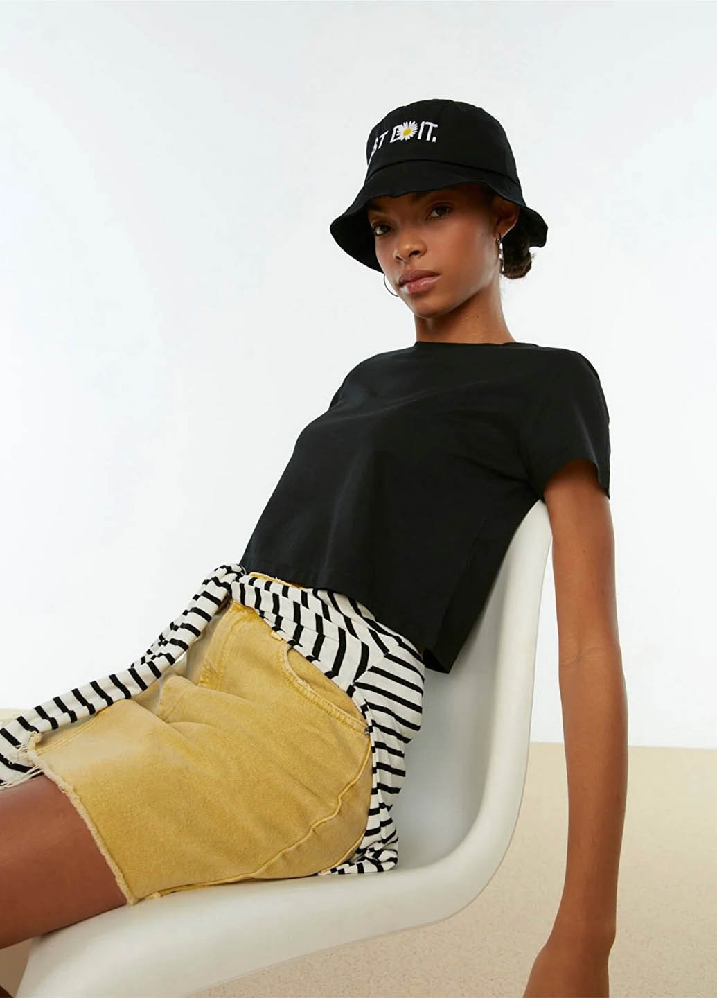 Футболка Trendyol - (329039589)