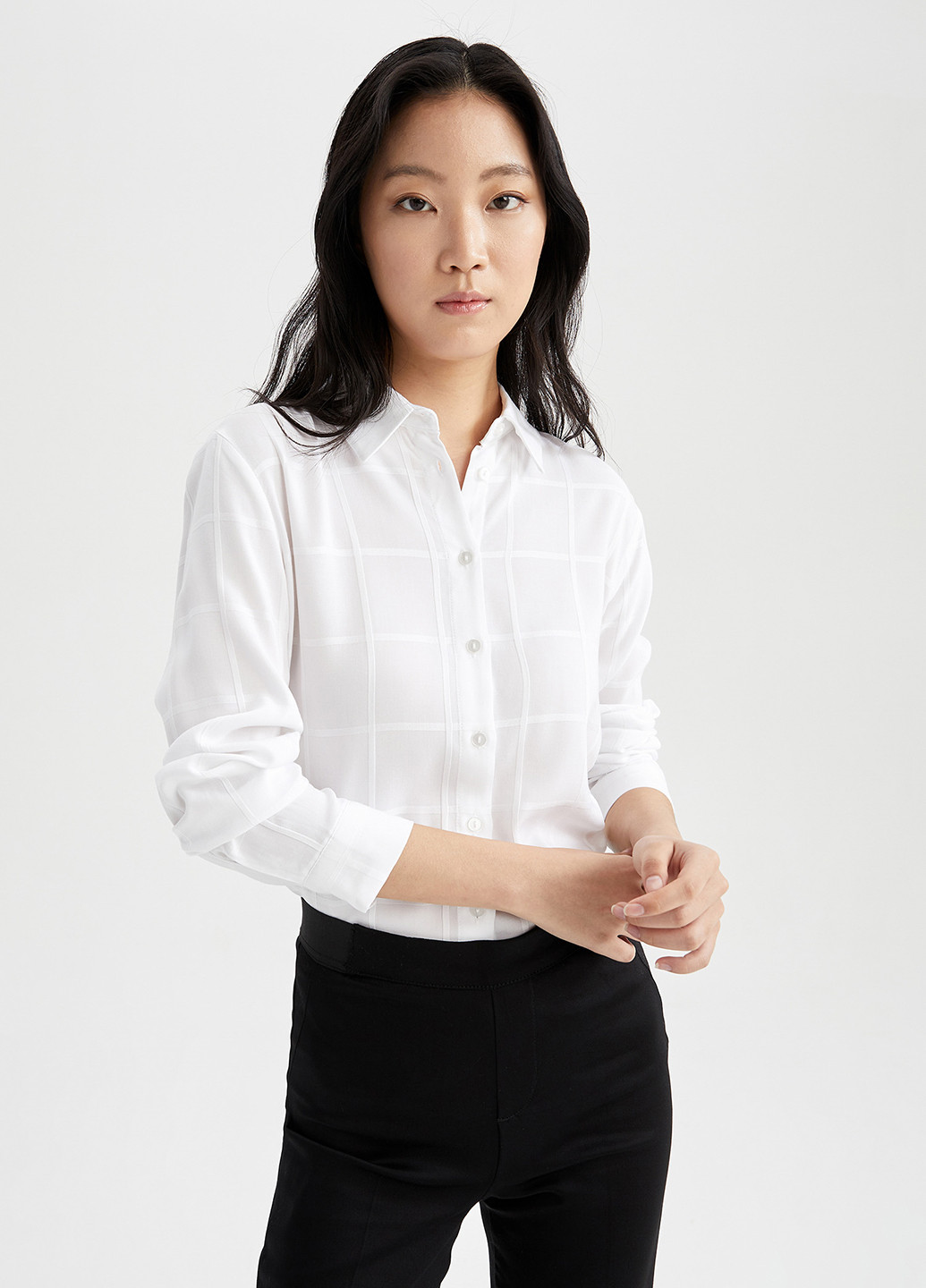 Белая демисезонная блуза DeFacto