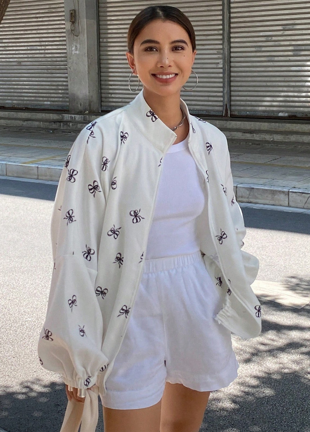 Біла демісезонна куртка SHEIN