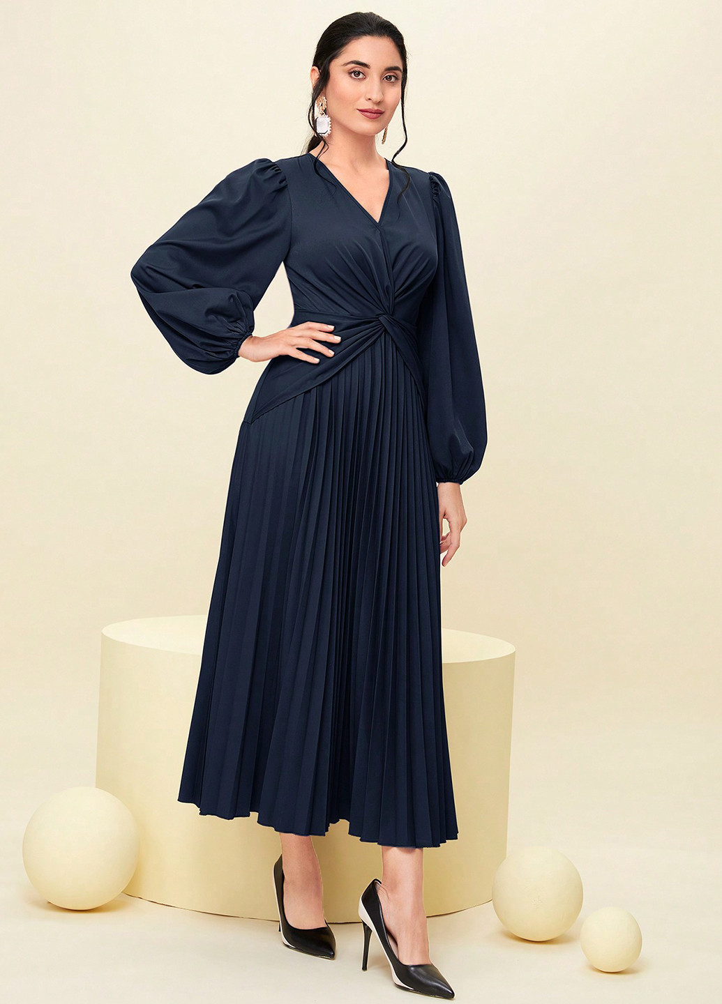 Темно-синя кежуал сукня плісована, на запах SHEIN однотонна