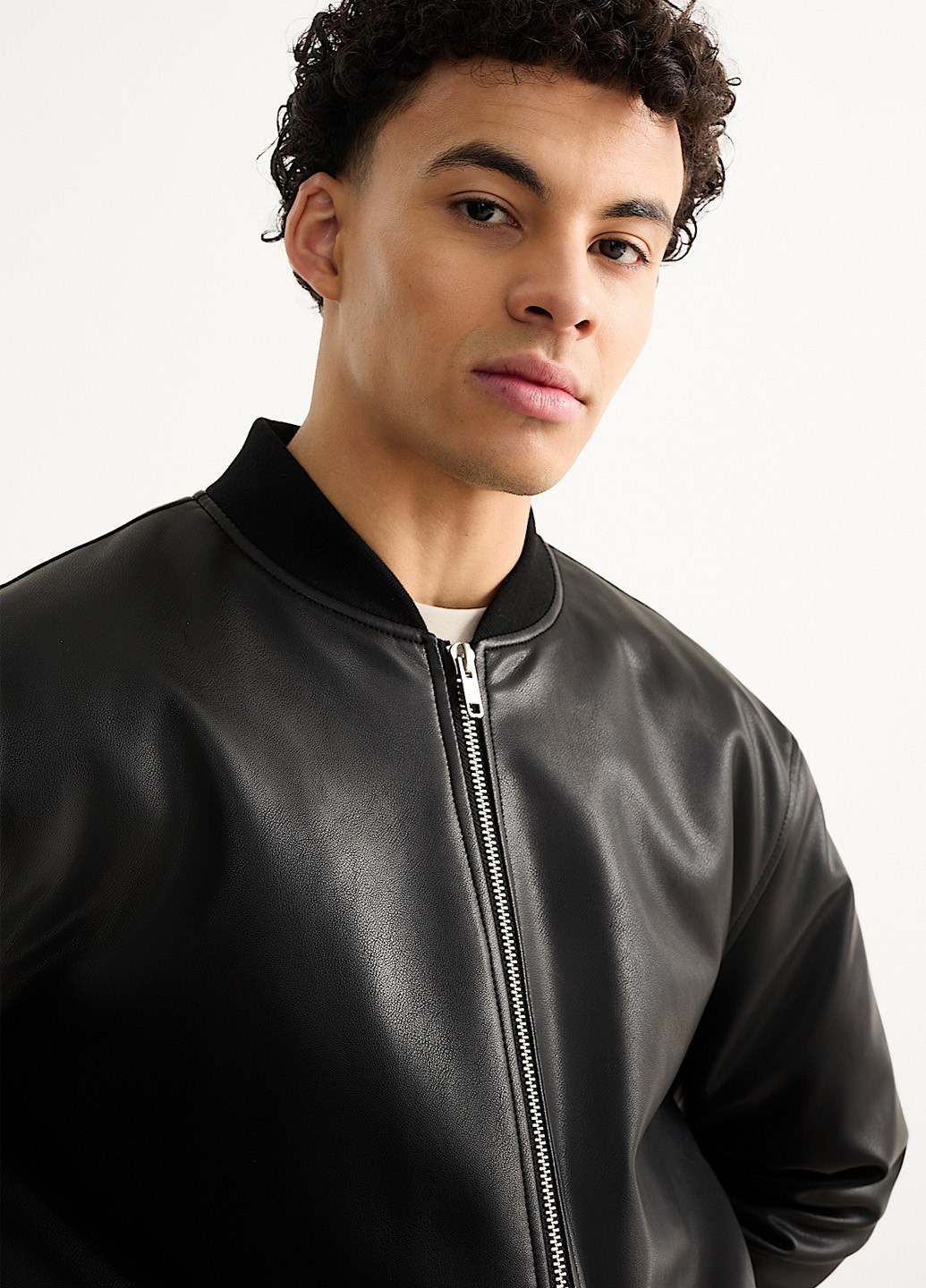 Бомбер C&A на молнии (314477363)