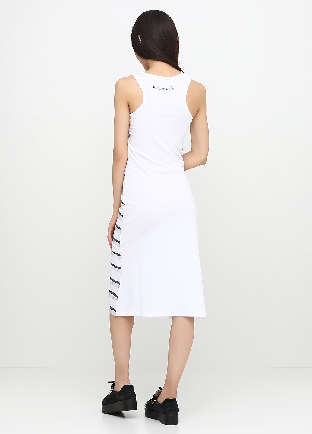 Белое кэжуал платье Imperfect в полоску