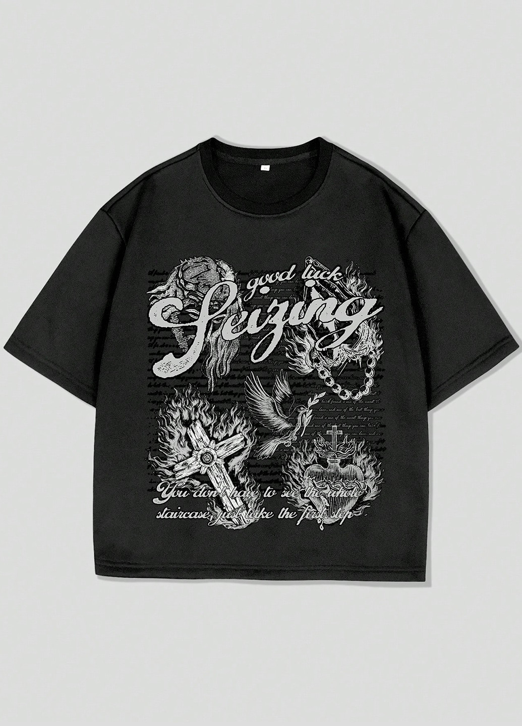 Черная футболка SHEIN