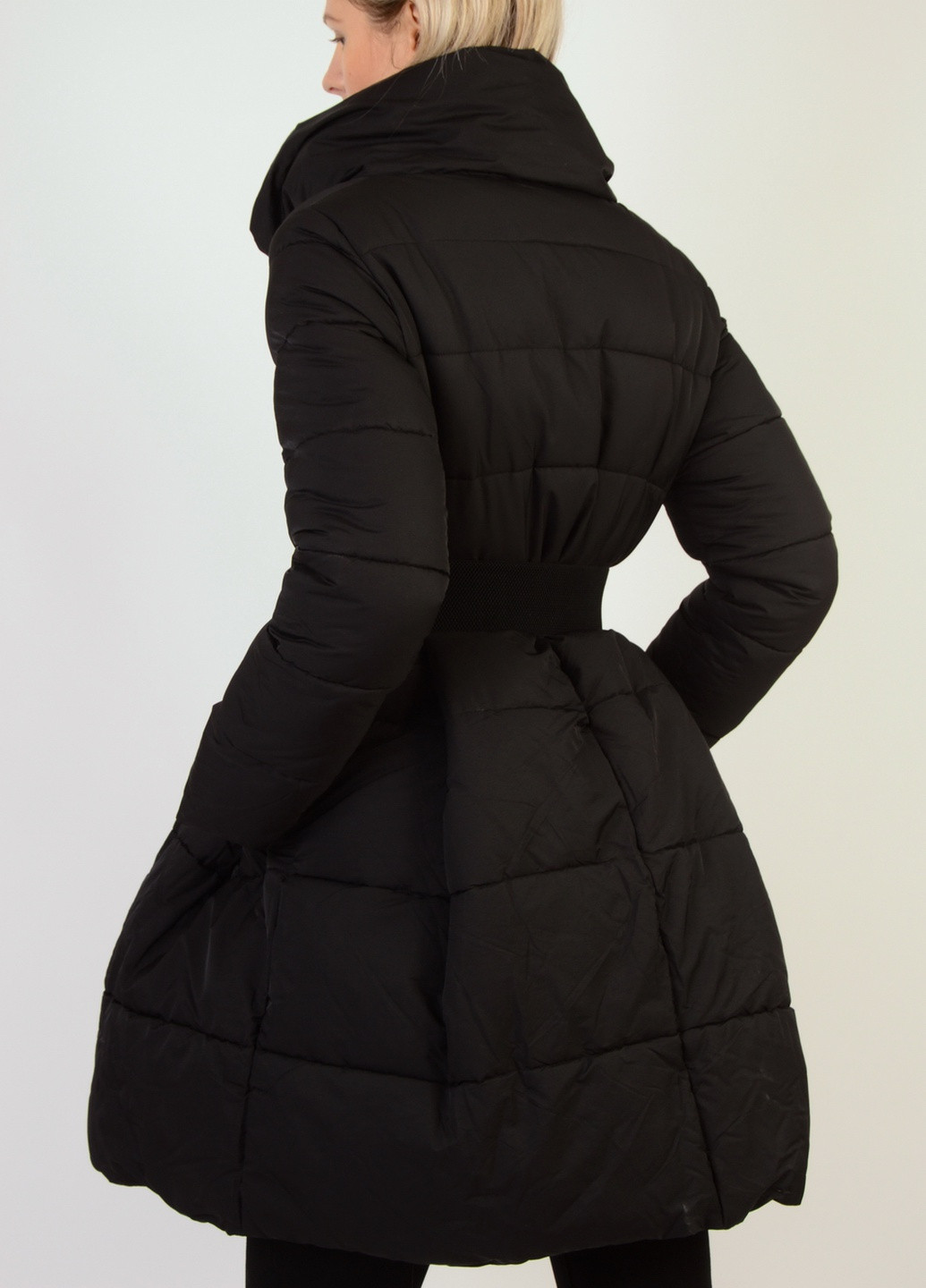 Черная зимняя куртка Monte Cervino Рост 175см, обхват груди 80, талия 69