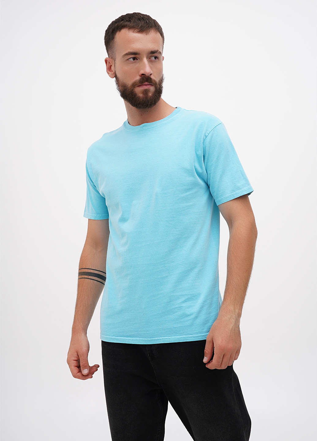 Блакитна футболка Blue 84